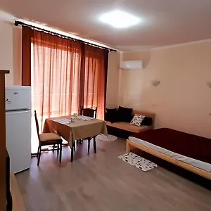 https://hotel-burgas-8016-34.varna-hotels.com